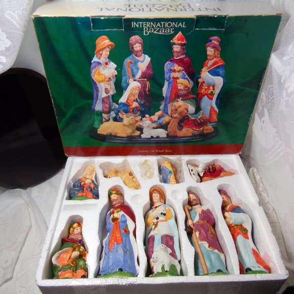 11pc nativity set Porcelain figurines on wood base by International Bazaar EUC - Picture 1 of 14